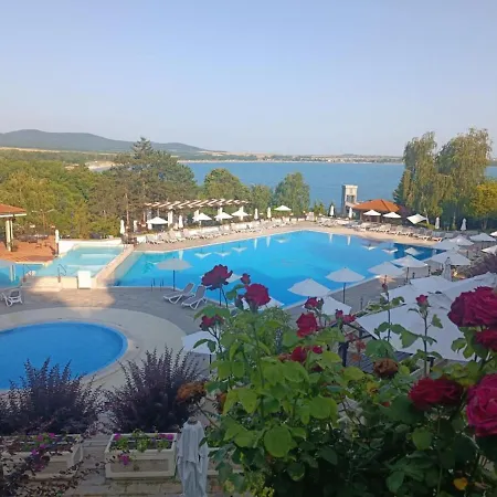 Sea View & Pools & Free Parking - Santa Marina, Santa Mare Daire