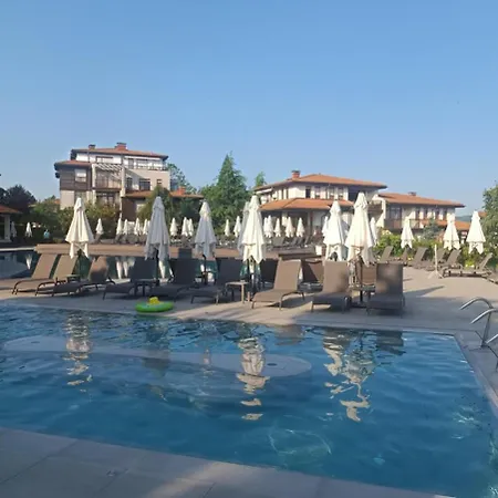 Daire Sea View & Pools & Free Parking - Santa Marina, Santa Mare *